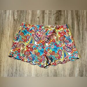 Paisley Scalloped hem Shorts size 14